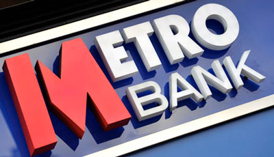Metro-Bank-in-central-Lon-007